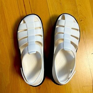 Crocs platform Fisherman’s sandals women’s Size 9